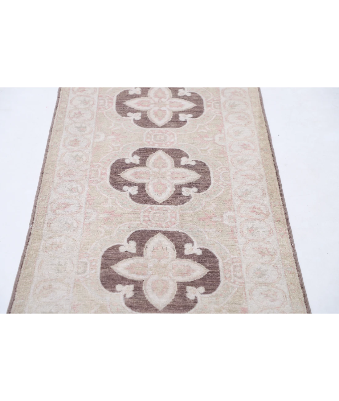 Hand Knotted Ziegler Wool Rug 2' 7" X 9' 8" 2' 7" X 9' 8" (79 X 295) / Brown / Ivory