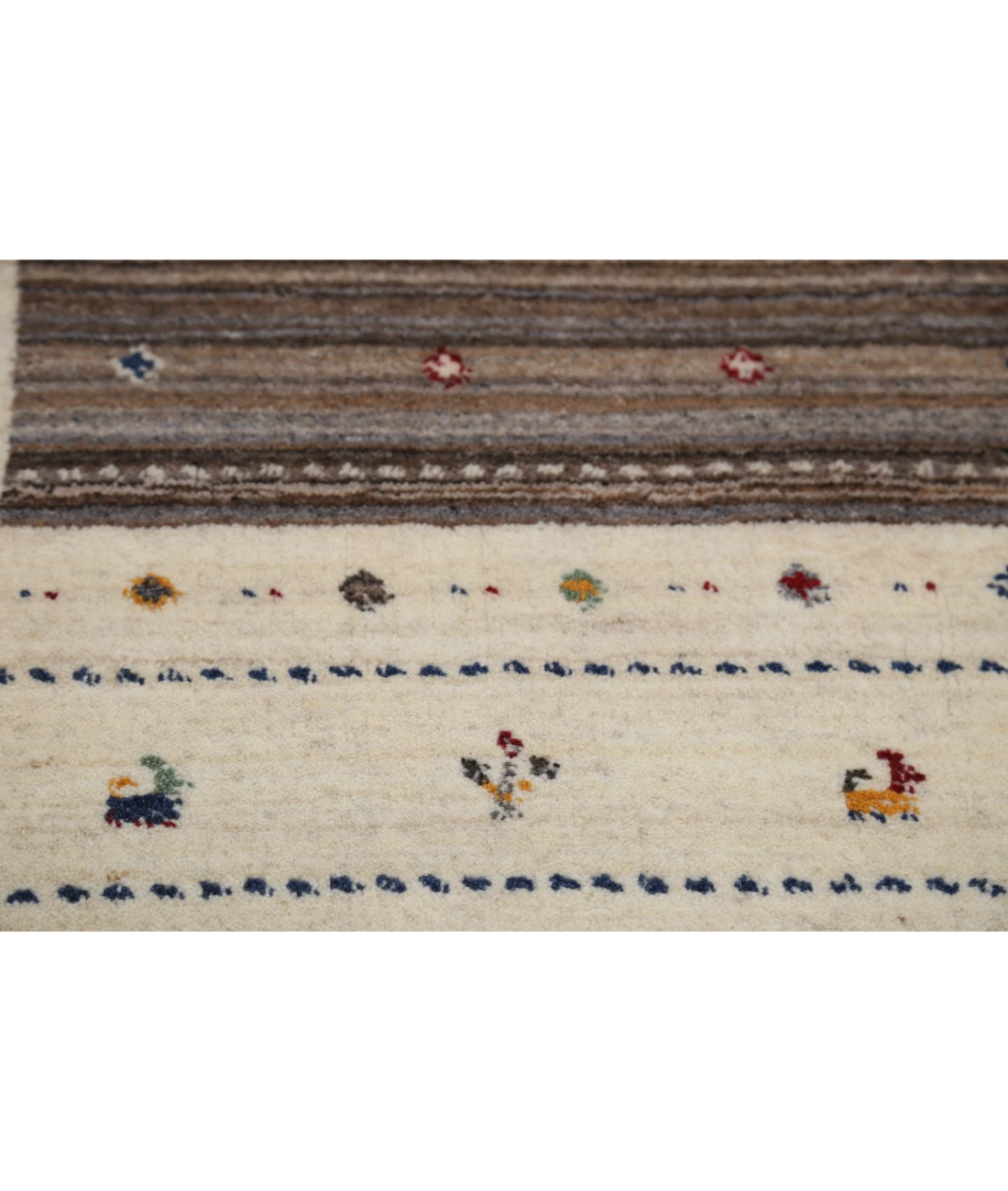 Hand Made Lori Wool Rug 6' 7" X 9' 9" 6' 7" X 9' 9" (201 X 297) / Ivory / Ivory