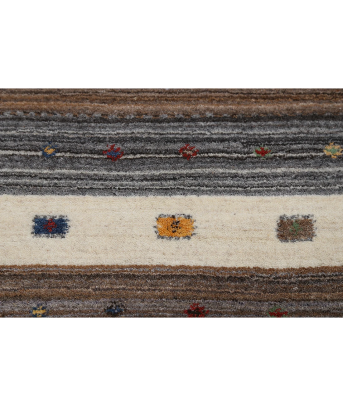 Hand Made Lori Wool Rug 5' 7" X 7' 11" 5' 7" X 7' 11" (170 X 241) / Ivory / Ivory