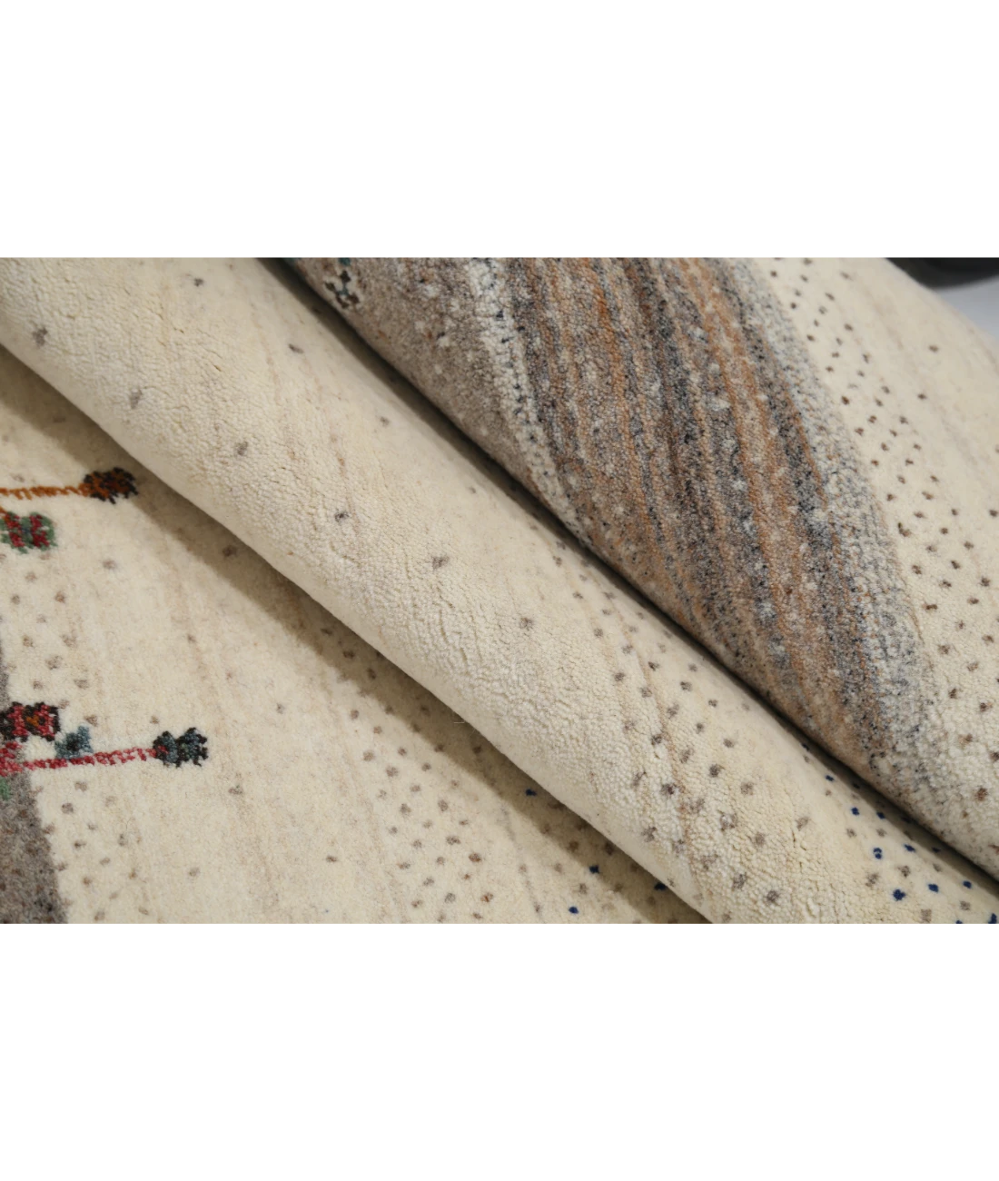 Hand Made Lori Wool Rug 4' 7" X 6' 5" 4' 7" X 6' 5" (140 X 196) / Ivory / Ivory