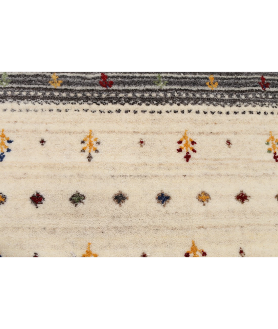 Hand Made Lori Wool Rug 5' 8" X 7' 10" 5' 8" X 7' 10" (173 X 239) / Ivory / Ivory