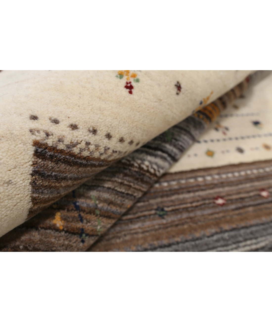 Hand Made Lori Wool Rug 5' 8" X 7' 10" 5' 8" X 7' 10" (173 X 239) / Ivory / Ivory
