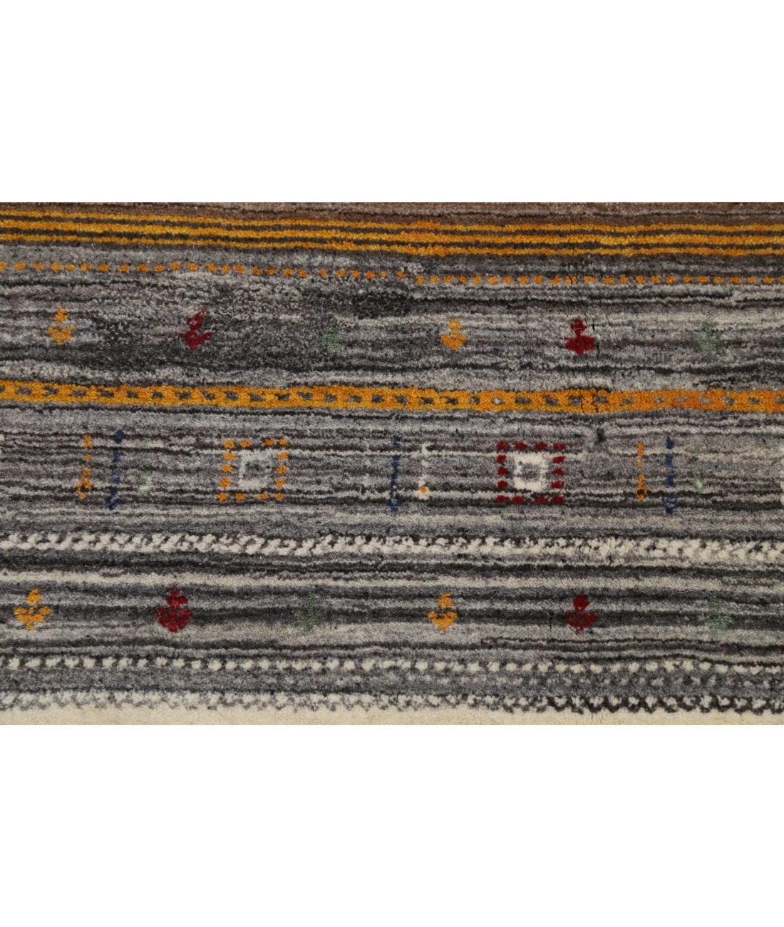 Hand Made Lori Wool Rug 6' 7" X 9' 10" 6' 7" X 9' 10" (201 X 300) / Ivory / Ivory
