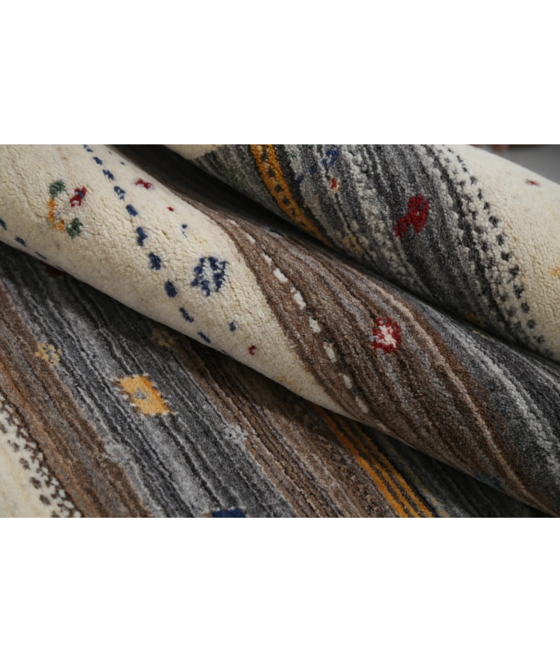 Hand Made Lori Wool Rug 4' 0" X 5' 10" 4' 0" X 5' 10" (122 X 178) / Ivory / Ivory
