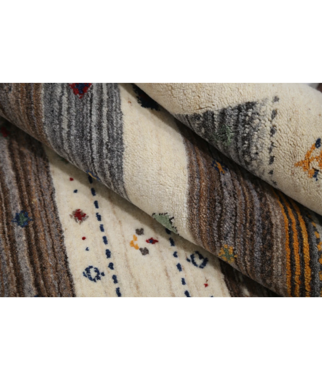 Hand Made Lori Wool Rug 4' 0" X 5' 10" 4' 0" X 5' 10" (122 X 178) / Ivory / Ivory