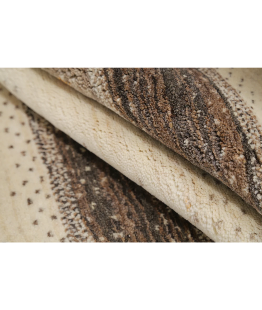 Hand Made Lori Wool Rug 2' 9" X 4' 0" 2' 9" X 4' 0" (84 X 122) / Ivory / Ivory