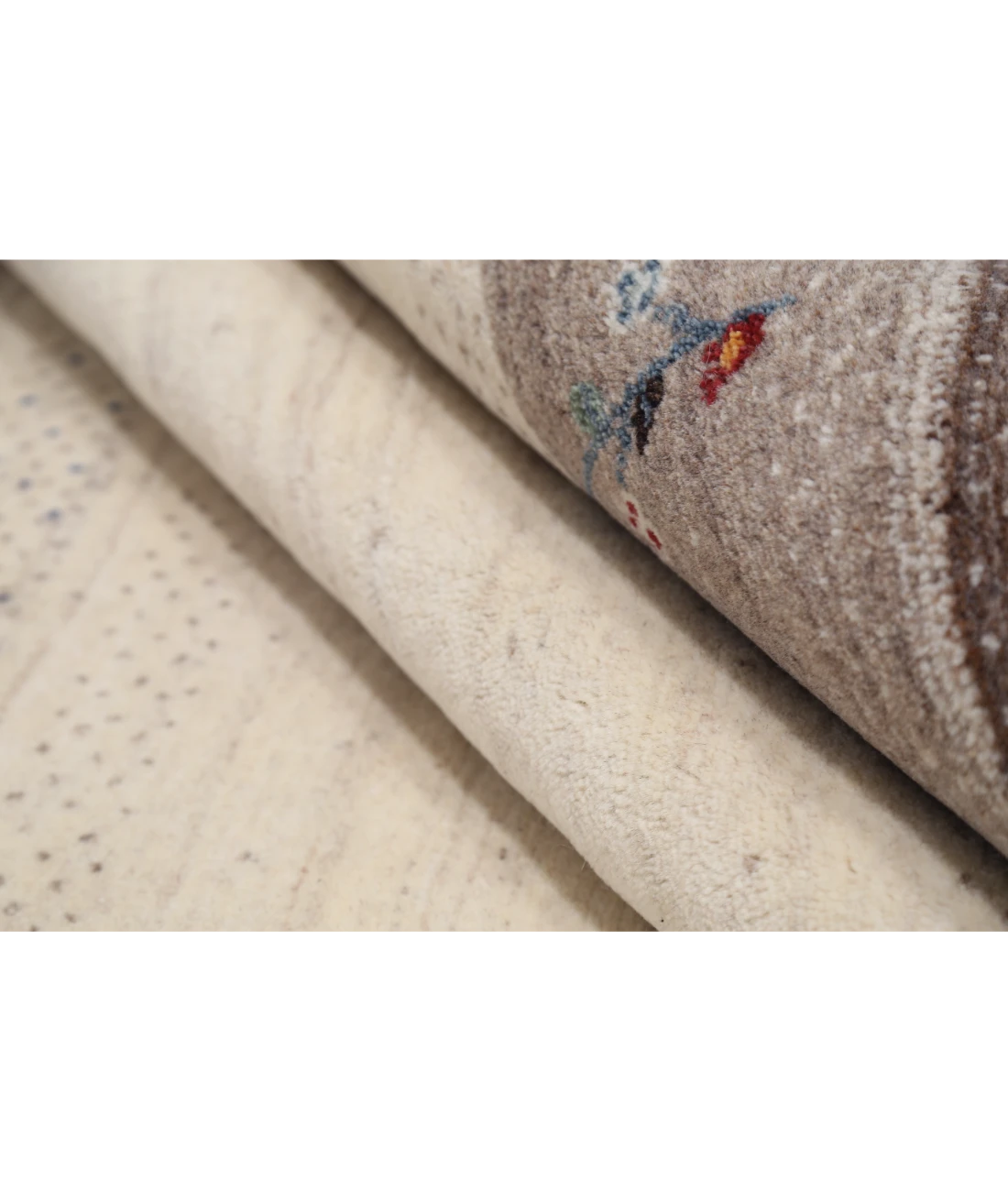 Hand Made Lori Wool Rug 5' 10" X 7' 10" 5' 10" X 7' 10" (178 X 239) / Ivory / Ivory
