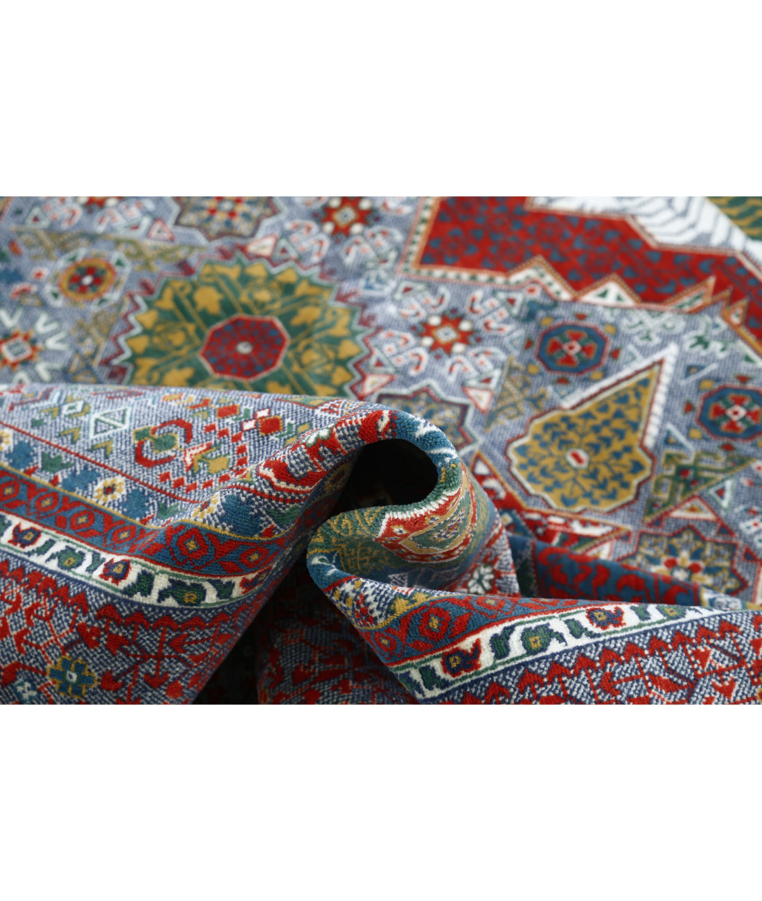 Gulshan 8'10'' X 11'11'' Power-Loomed Wool-Bamboo Silk Rug 8'10'' x 11'11'' (265 X 358) / Red / Red