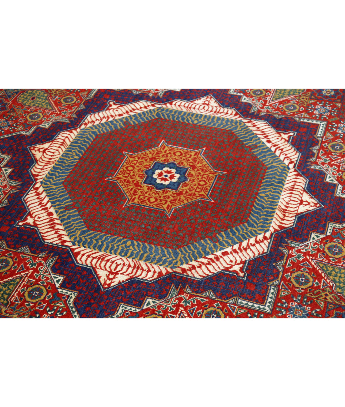 Gulshan 8'10'' X 11'11'' Power-Loomed Wool-Bamboo Silk Rug 8'10'' x 11'11'' (265 X 358) / Red / Blue