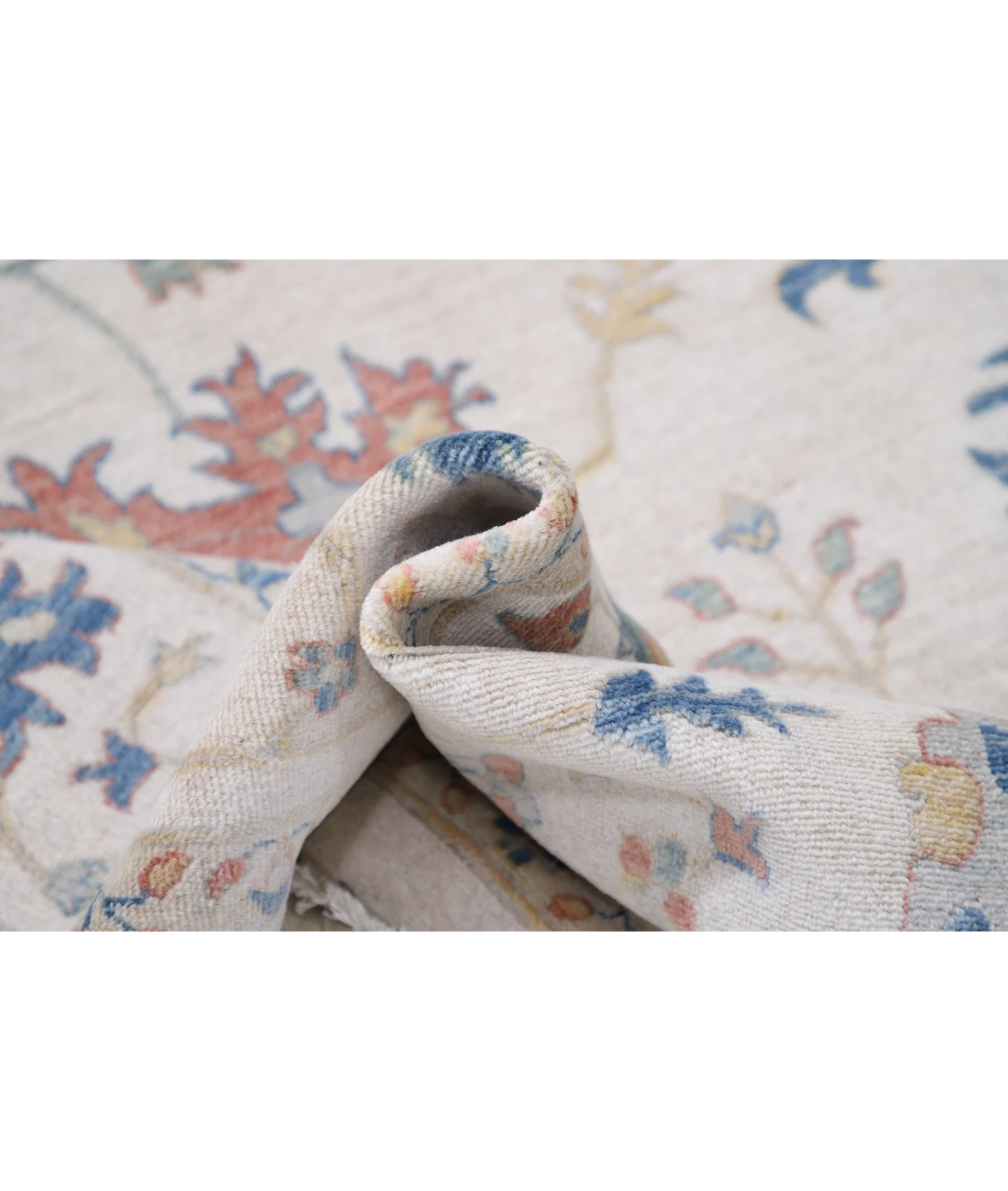 Power Loomed Lily Wool Rug 8' 1" X 9' 10" 8' 1" X 9' 10" (246 X 300) / Ivory / Ivory